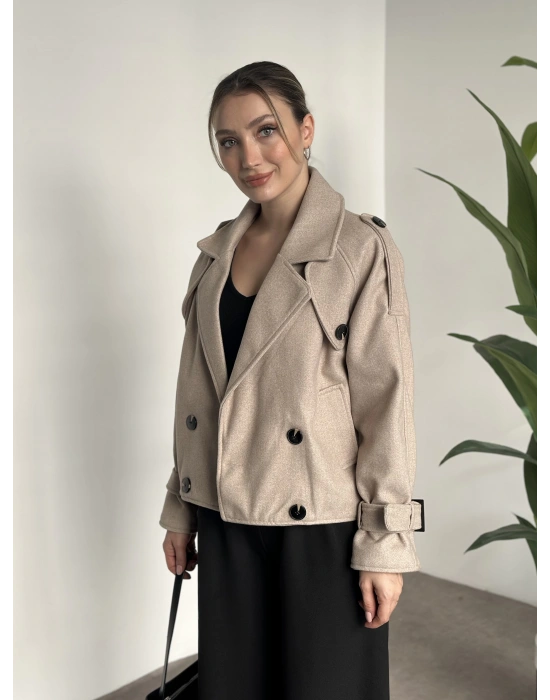 Düğmeli astarlı kısa kaşe kaban krem