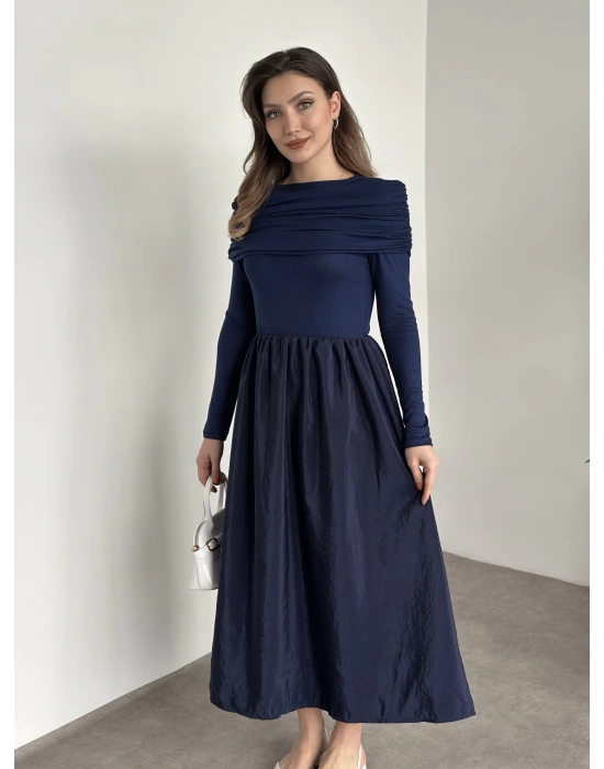 Geniş etekli önü büzgü detaylı muadil elbise lacivert