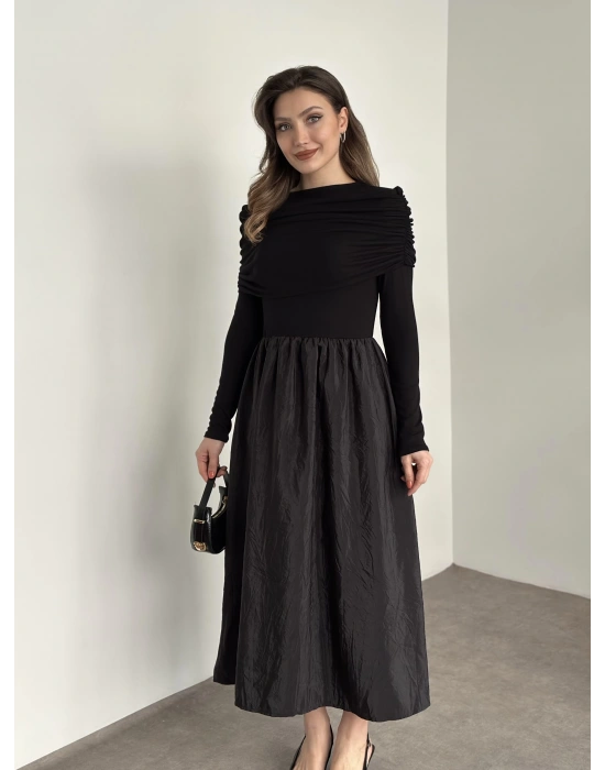 Geniş etekli önü büzgü detaylı muadil elbise siyah