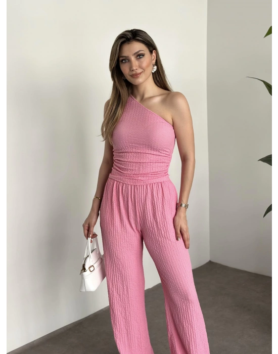 Gofre kumaş tek omuz detaylı takım pembe