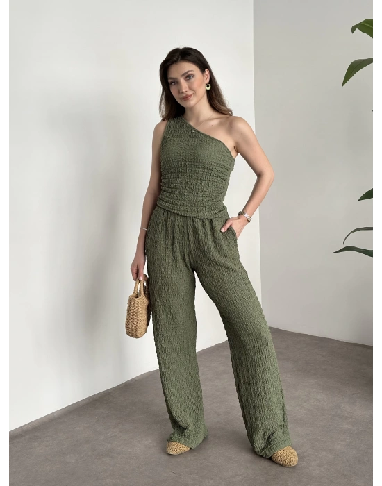 Gofre kumaş tek omuz detaylı takım yeşil