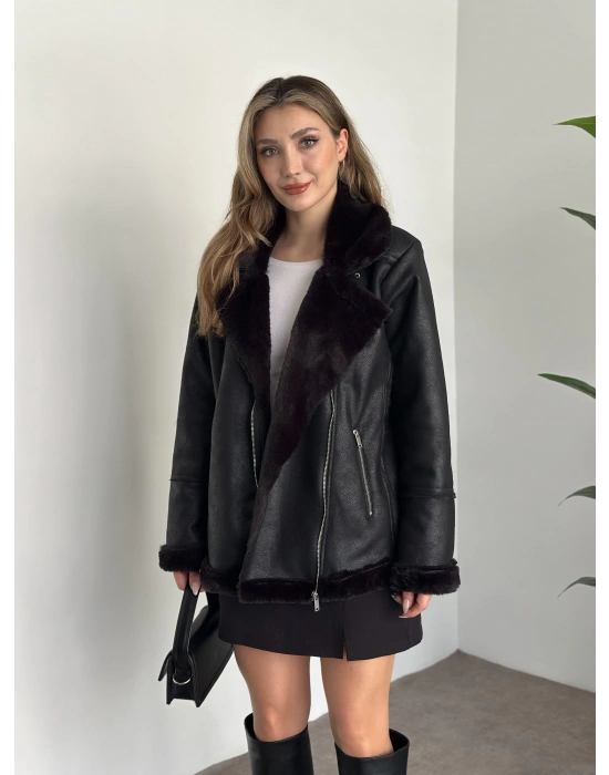 İçi tamamen kürklü lamine deri mont