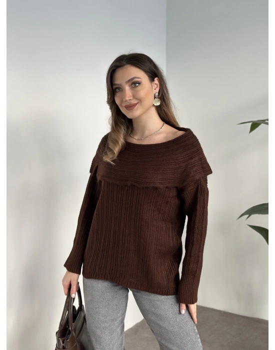 Kayık yaka fitilli yünlü kazak kahve