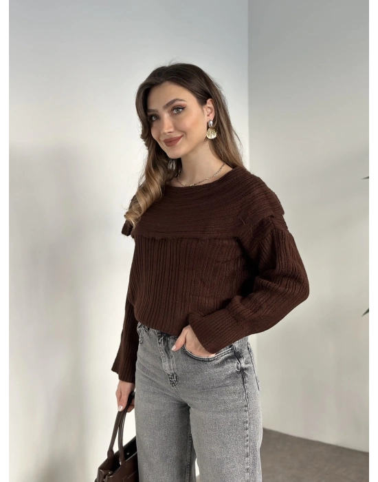 Kayık yaka fitilli yünlü kazak kahve