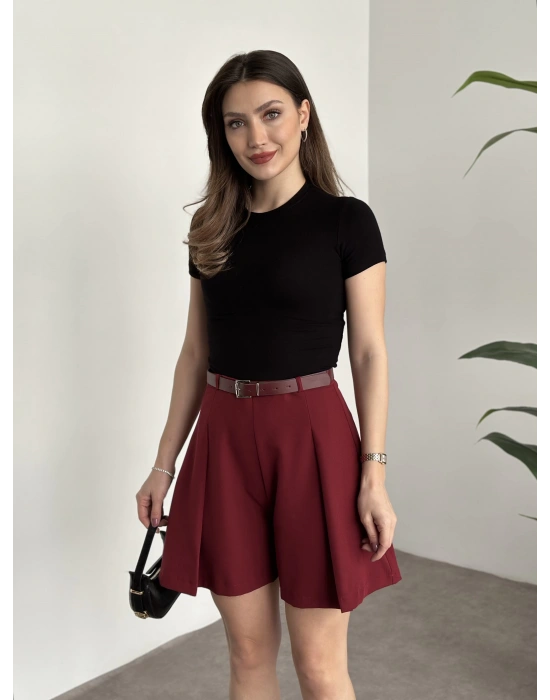 Kendinden kemerli piliseli mini şort bordo