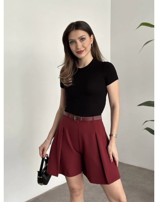 Kendinden kemerli piliseli mini şort bordo