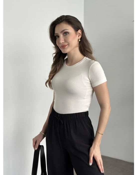 Kısa kol normal boy modal kumaş body beyaz