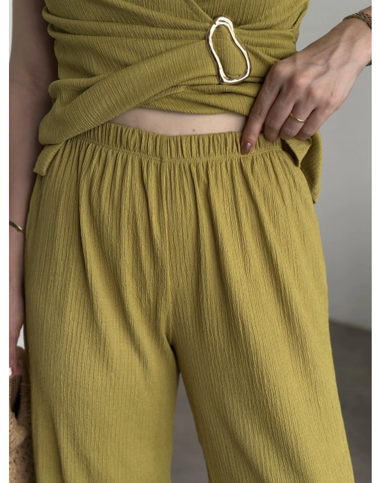 Kruvaze yaka aksesuar detay takim yağ yeşili