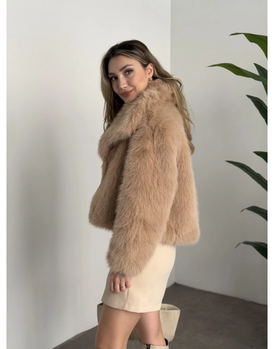 Kruvaze yaka astarlı kürklü mont camel