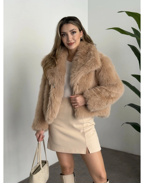 Kruvaze yaka astarlı kürklü mont camel