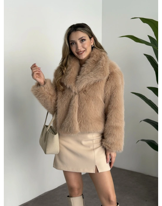 Kruvaze yaka astarlı kürklü mont camel