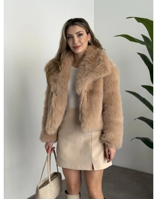 Kruvaze yaka astarlı kürklü mont camel
