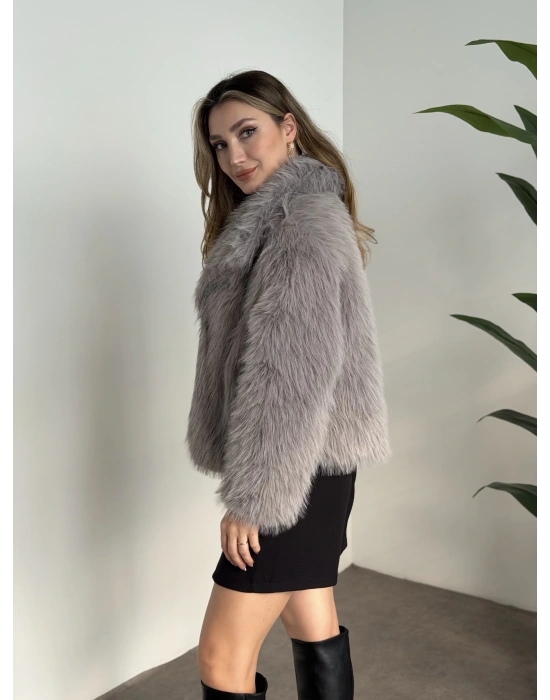 Kruvaze yaka astarlı kürklü mont gri
