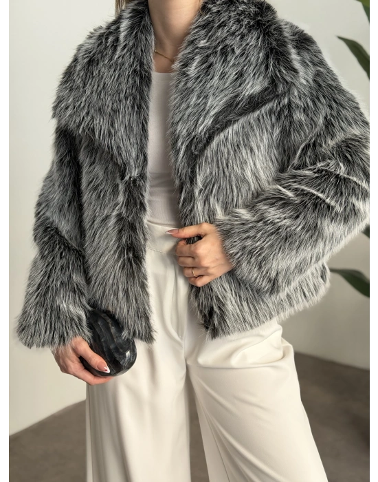 Kruvaze yaka astarlı kürklü mont kırçıllı