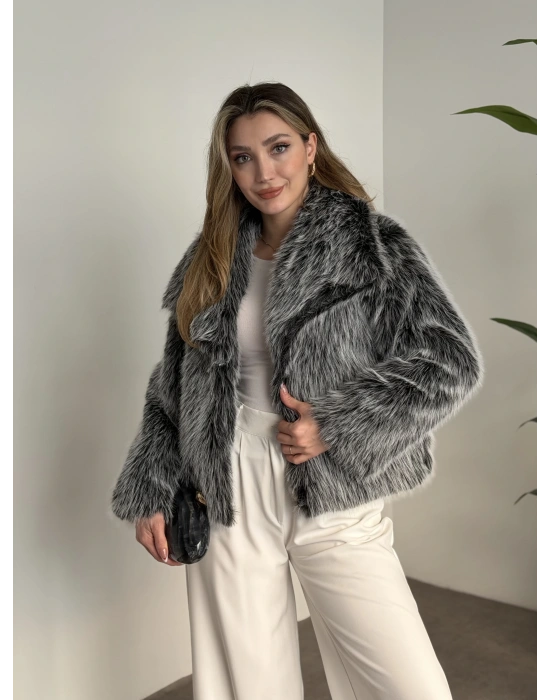 Kruvaze yaka astarlı kürklü mont kırçıllı