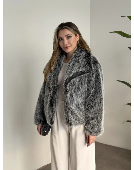 Kruvaze yaka astarlı kürklü mont kırçıllı