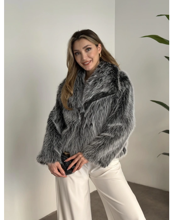 Kruvaze yaka astarlı kürklü mont kırçıllı