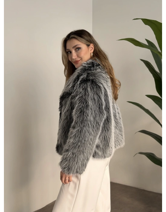 Kruvaze yaka astarlı kürklü mont kırçıllı