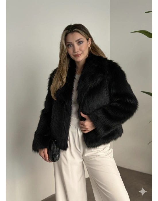 Kruvaze yaka astarlı kürklü mont siyah