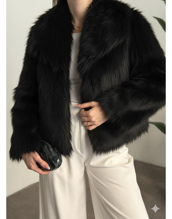 Kruvaze yaka astarlı kürklü mont siyah