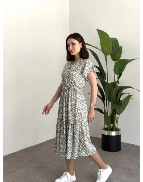 Kruvaze yaka viskon elbise Yeşil Beyaz Yonca Desenli