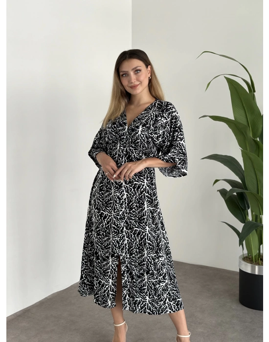 Kruvaze Yaka Yarasa Kol Yırtmaçlı Lastikli Elbise Siyah Beyaz