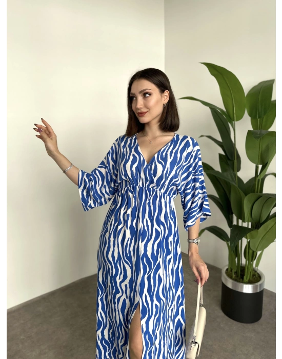 Kruvaze Yaka Yırtmaçlı Zebra Desen Bol Kesim Elbise Mavi