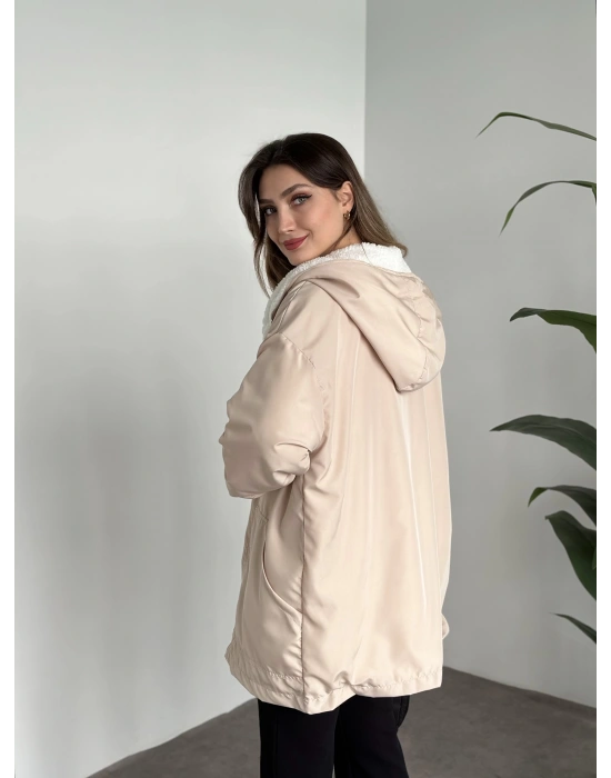 Logo detay içi tamamen peluş oversize yağmurluk mont krem