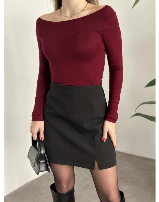 Marka etiketli kayık yaka modal kumaş body bordo