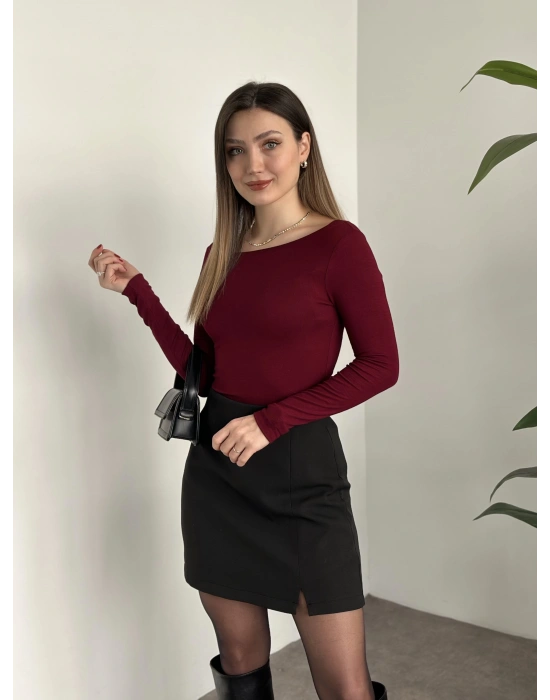 Marka etiketli kayık yaka modal kumaş body bordo