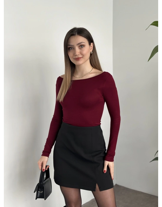 Marka etiketli kayık yaka modal kumaş body bordo