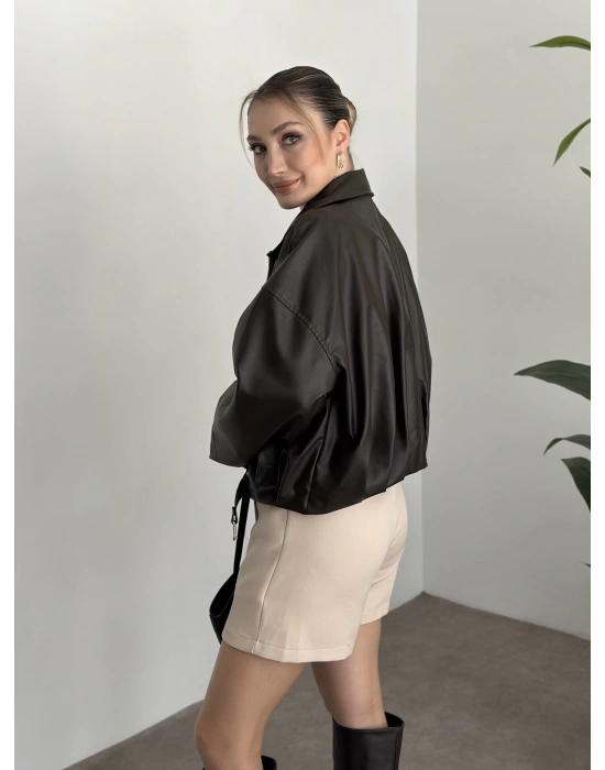 Marka model oversize kesim kemerli deri mont kahve
