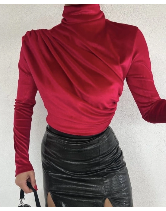 omuz ve beli büzgülü dik yaka kadife bluz kırmızı