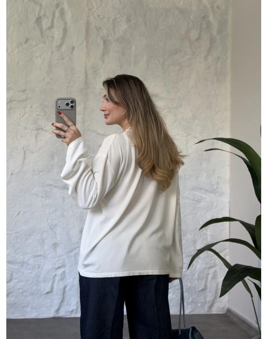 Oversize basic taş baskılı sweatshırt beyaz