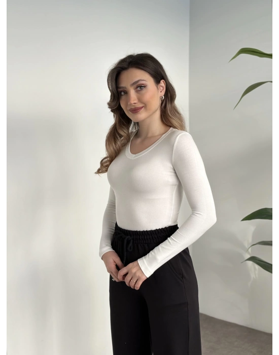 Marka Model V yaka modal kumaş body beyaz