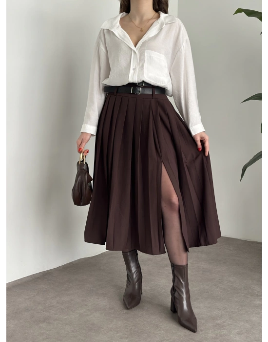 Piliseli yırtmaçlı uzun etek kahve