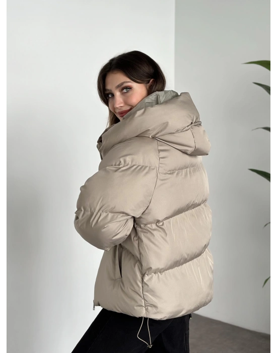 Reglan kol detay kapsonlu şişme mont taş