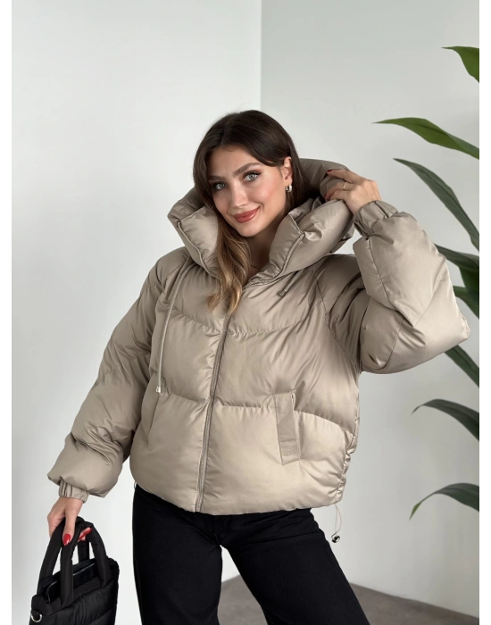 Reglan kol detay kapsonlu şişme mont taş