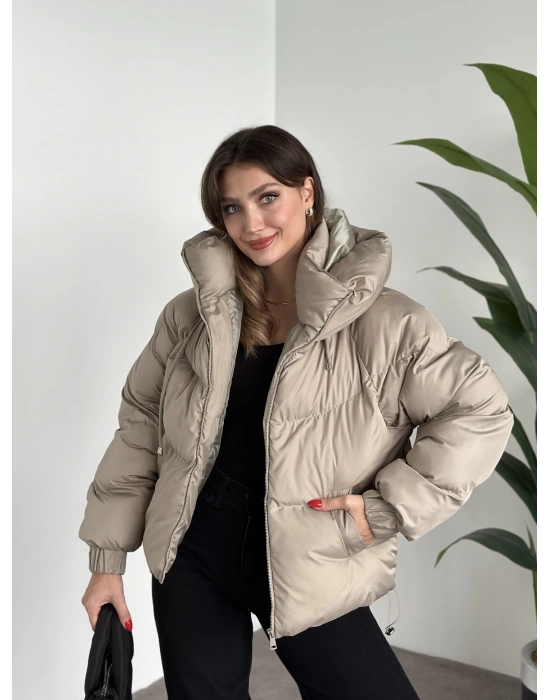 Reglan kol detay kapsonlu şişme mont taş