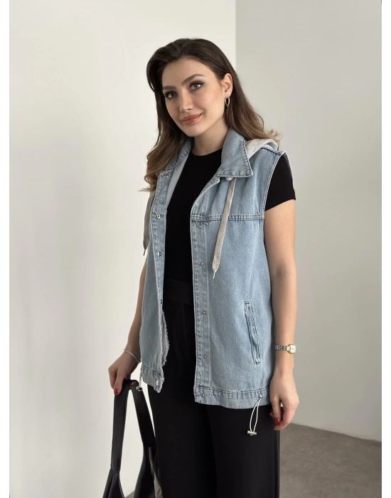 Şapkası çıkarılabilir denim yelek açık