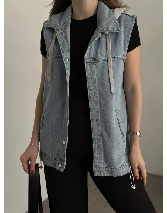 Şapkası çıkarılabilir denim yelek açık