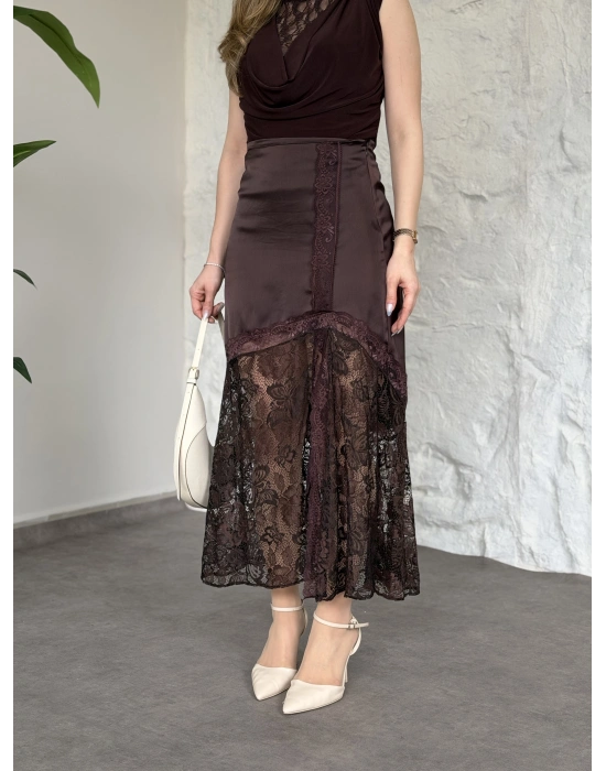 Saten dantel garnili uzun etek kahve