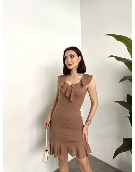 Scuba kumaş önü fırfır detay mini elbise Kahve