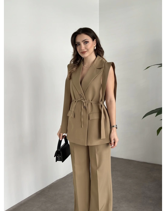 Sıfır kol belden bağlamalı kumaş takım yeşil