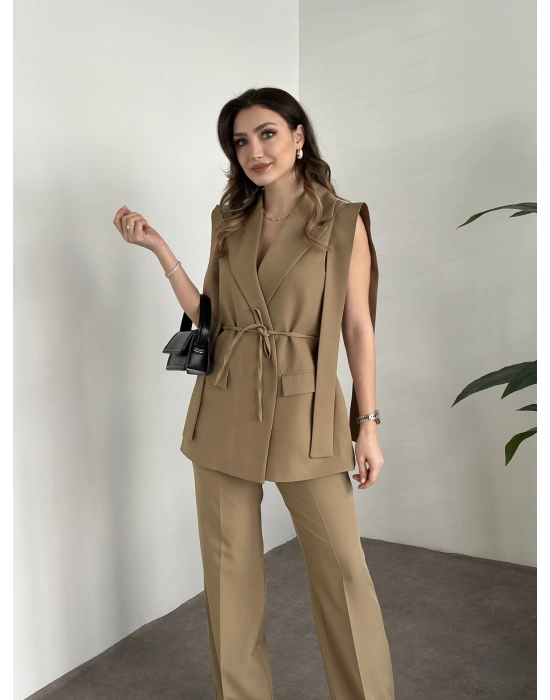 Sıfır kol belden bağlamalı kumaş takım yeşil