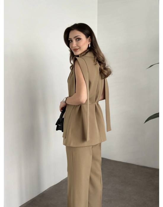 Sıfır kol belden bağlamalı kumaş takım yeşil