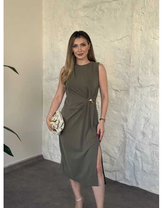 Sıfır kol beli drape toka detaylı yırtmaçlı elbise haki