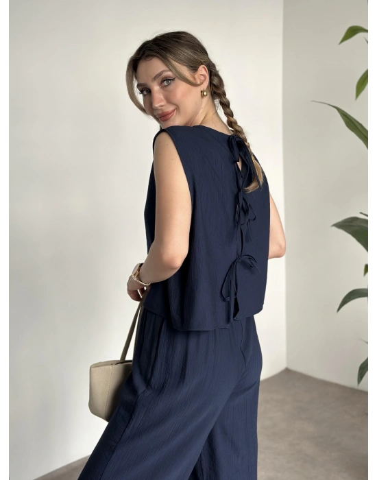 Sırtı bağlama dekolte detaylı tensel kumaş takım lacivert