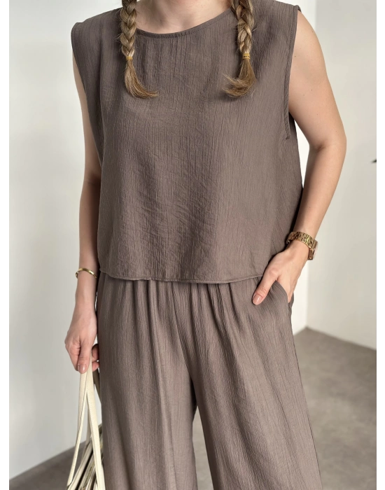 Sırtı bağlama dekolte detaylı tensel kumaş takım vizon