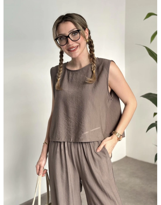 Sırtı bağlama dekolte detaylı tensel kumaş takım vizon